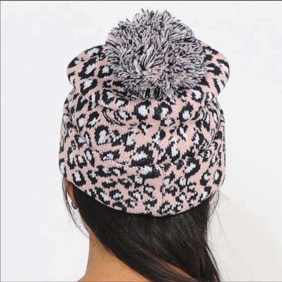Pink Leopard Print Beanie NEW - Picture 3 of 3